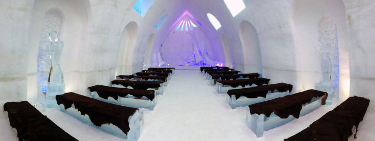 Wedding Chapel in Hôtel de Glace :: A Night of Ice in Québec City :: I've Been Bit! A Travel Blog