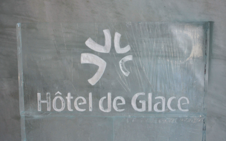 Hôtel de Glace :: A Night of Ice in Québec City :: I've Been Bit! A Travel Blog