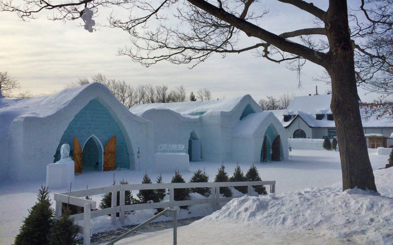 Outside of Hotel - Hôtel de Glace :: A Night of Ice in Québec City :: I've Been Bit! A Travel Blog