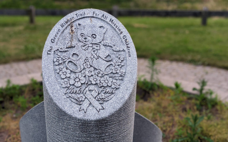 Close Up of the Green Ribbon Trail Statue :: I've Been Bit! Travel Blog