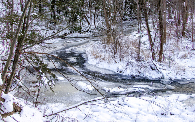 Fifteen Mile Creek in Winter :: I've Been Bit! A Travel Blog