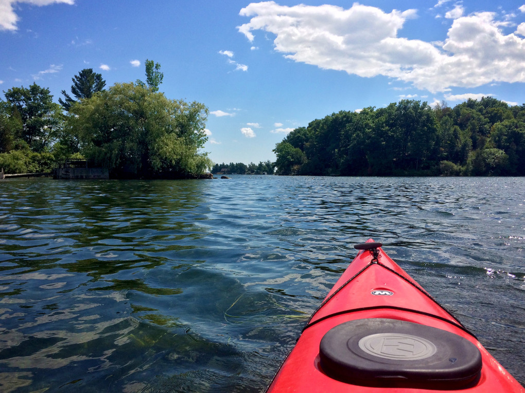 View from Lindsay's Kayak of the 1000 Islands on a summer day :: I've Been Bit! Travel Blog