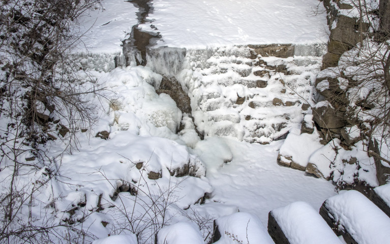 Lower Syndenham Falls, a Dundas Peak Waterfall! :: I've Been Bit! A Travel Blog