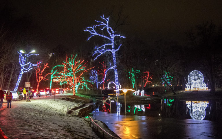 Wide View of the Dufferin Islands Light Display at WFOL :: I've Been Bit! Travel Blog