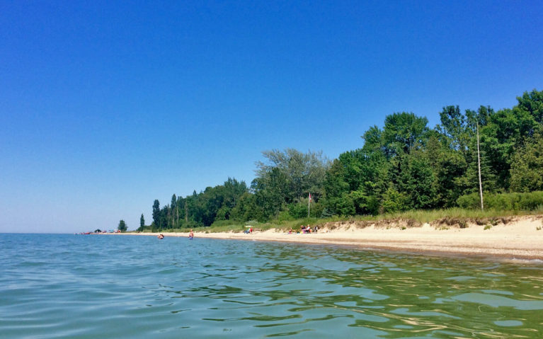 Quiet Shoreline Along One of the Beaches in Southern Ontario :: I've Been Bit! Travel Blog