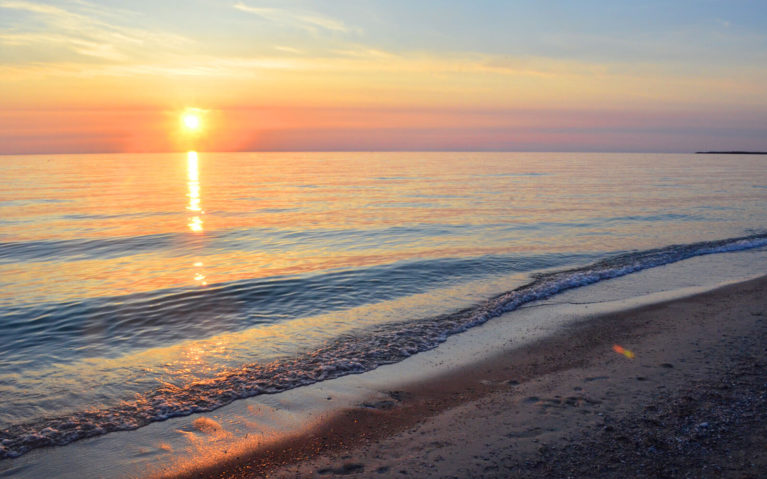Sunset at Sauble Beach - One of the Most Popular Southwestern Ontario Beaches :: I've Been Bit! Travel Blog