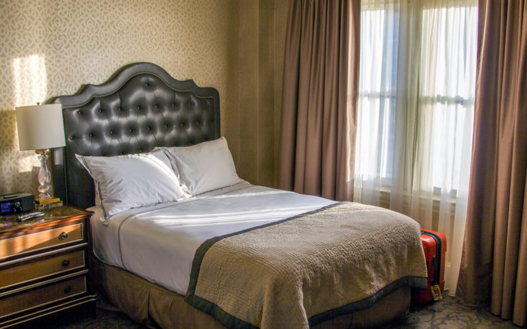 Shot of Hotel Room at the Lenox Hotel in Boston, Massachusetts :: I've Been Bit! Travel Blog
