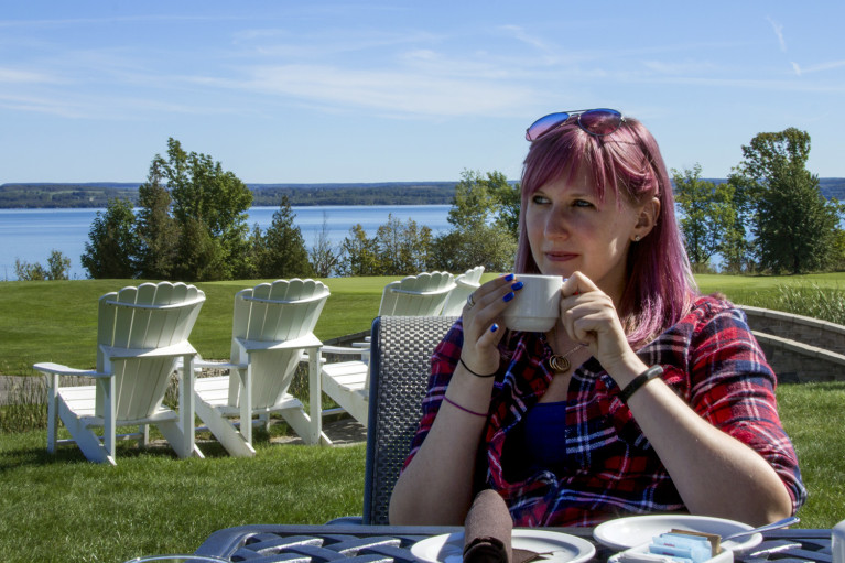 Lindsay Enjoying some Coffee at Cobble Beach in Grey County :: I've Been Bit! A Travel Blog