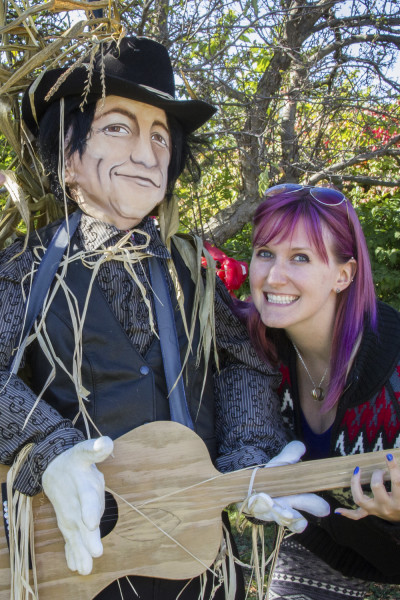 I've Been Bit! A Travel Blog :: Grey County Autumn Adventures - Meaford Scarecrow Invasion Stompin Tom Connors