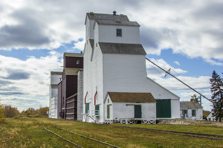 Inglis Grain Elevators - 20+ Photos Guaranteed to Inspire a Manitoba Road Trip :: I've Been Bit! A Travel Blog