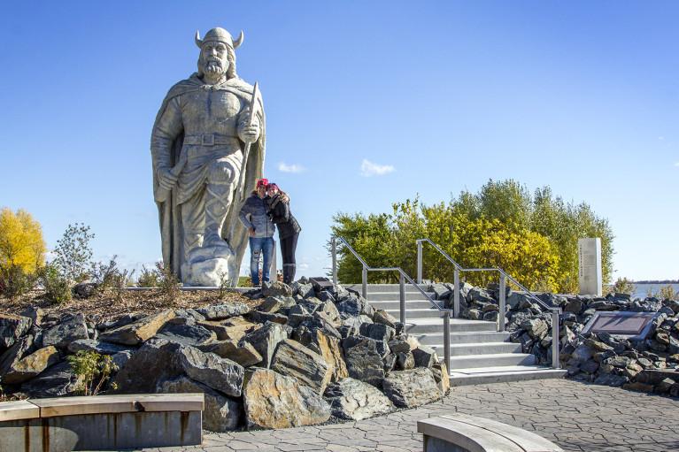 Gimli's Viking Statue, Manitoba Road Trip - 7 Days of Canadian Prairie Adventure :: I've Been Bit A Travel Blog