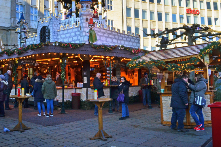 Kassel Weihnachtsmarkt - A Fairy Tale German Christmas Market :: I've Been Bit! A Travel Blog