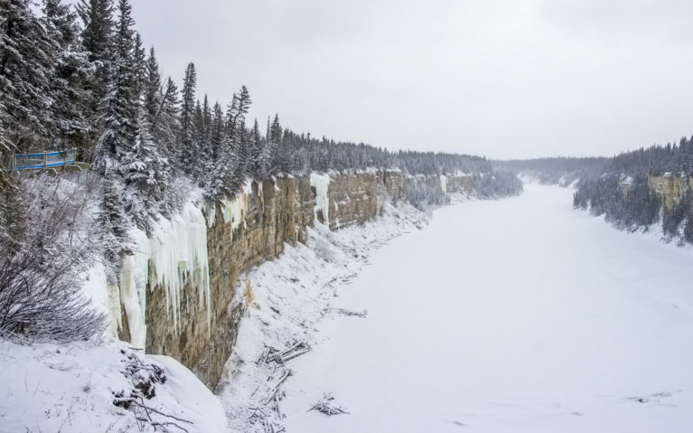 Alexandra Falls, Just South of Hay River NWT :: I've Been Bit! A Travel Blog 