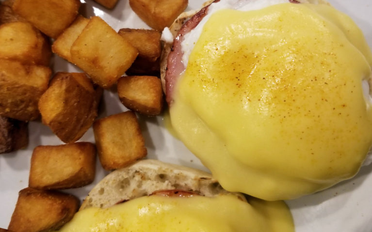 The Eggs Benedict at the Keys Dining :: I've Been Bit! A Travel Blog