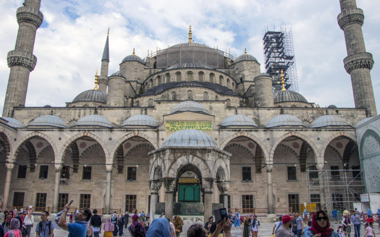 An Essential Istanbul Trip Stop, the Blue Mosque :: I've Been Bit! A Travel Blog