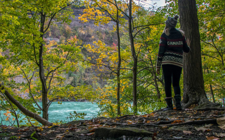 Niagara Falls Hiking Along the Niagara River :: I've Been Bit! A Travel Blog