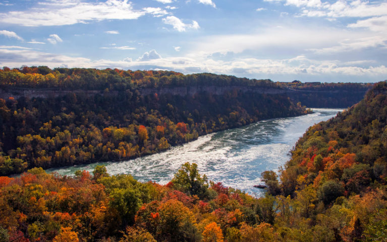 The Niagara Glen Offers Some of the Best Niagara Falls Hiking! :: I've Been Bit! A Travel Blog