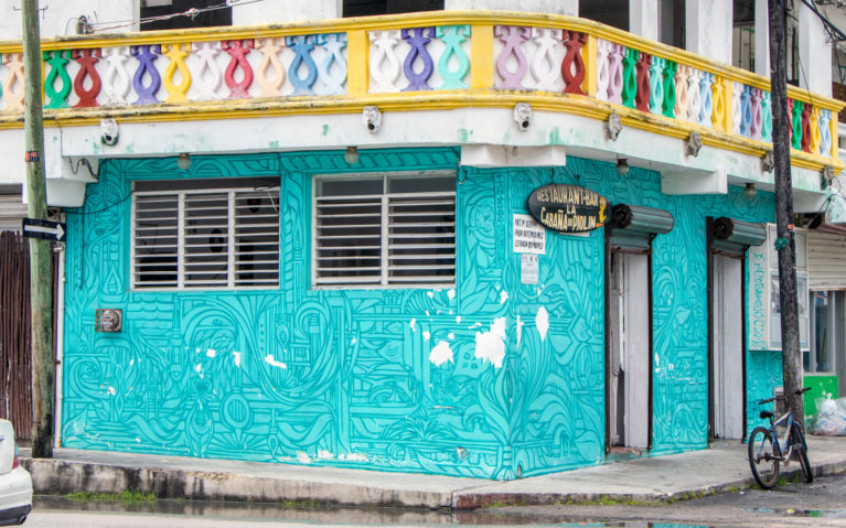 Teal Storefront in Cozumel, Mexico :: I've Been Bit! Travel Blog