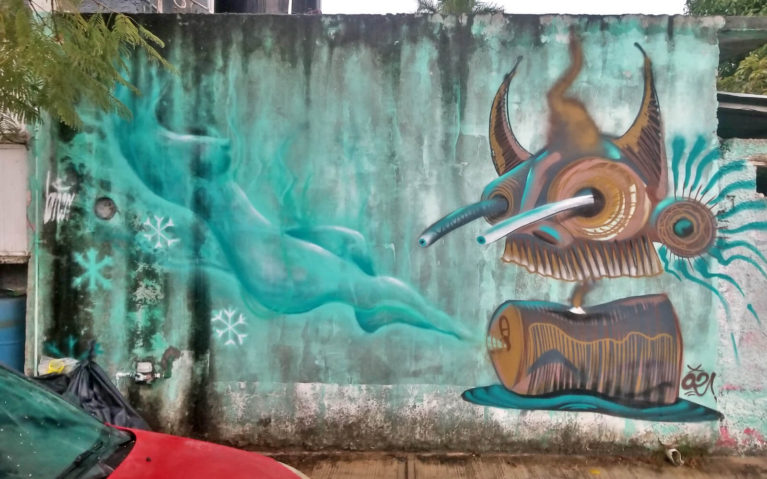 Weird Robot Bird Street Art in Cozumel :: I've Been Bit! Travel Blog