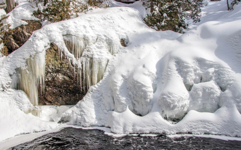 Kinsmen Park's Crystal Falls in Sault Ste Marie Ontario's Hiawatha Highlands :: I've Been Bit! Travel Blog