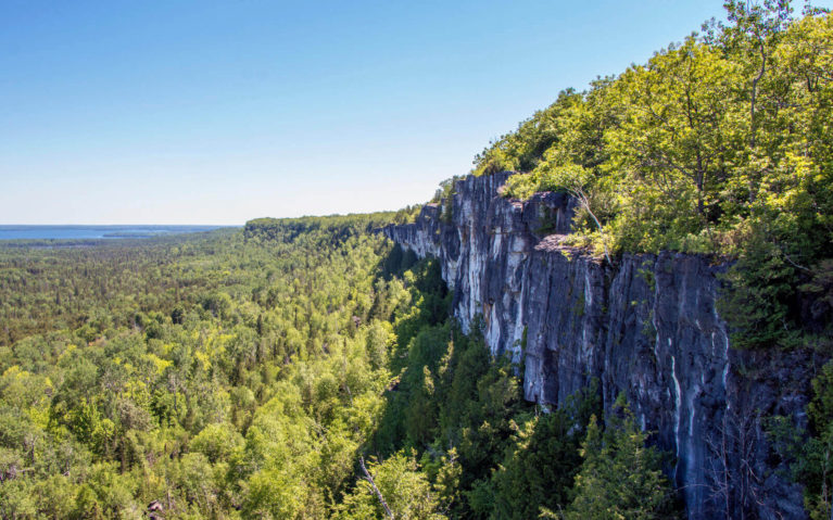 Views from the Cup and Saucer Trail (Michigiwadinong) on Manitoulin Island :: I've Been Bit! Travel Blog