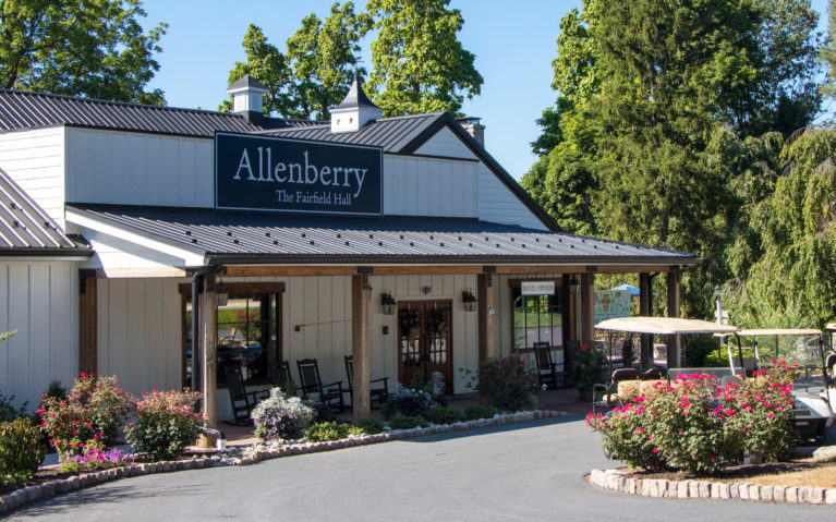 Front of the Main Building in the Allenberry Resort :: I've Been Bit! Travel Blog