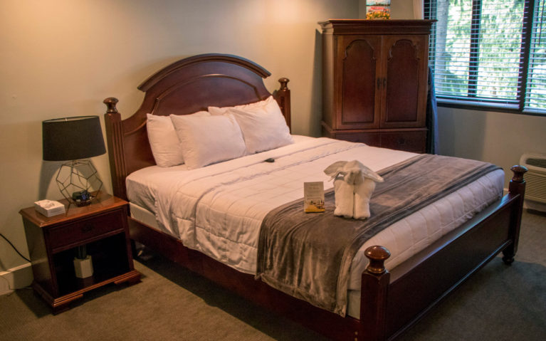 View of the Bed in Lindsay's Room at the Pine Lodge :: I've Been Bit! Travel Blog