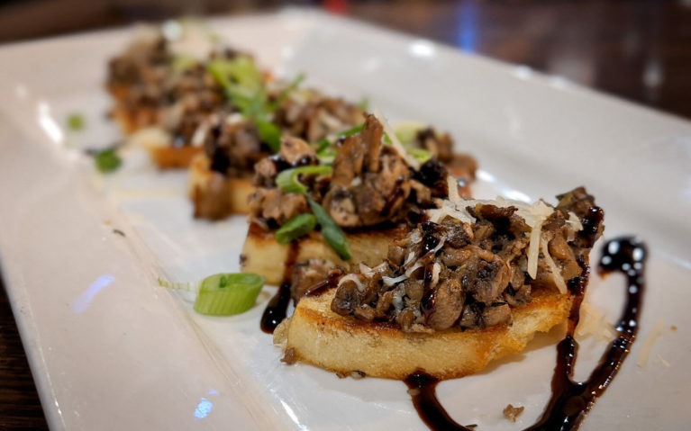 Mushroom Bruschetta at the Corner Cafe & Grill in Thornbury :: I've Been Bit! Travel Blog