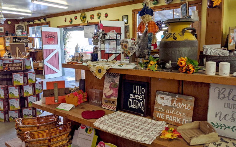 Inside of Grandma Lambe's During the Fall :: I've Been Bit! Travel Blog