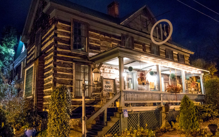 Outside of the Log House 1776 Restaurant in Wytheville :: I've Been Bit! Travel Blog