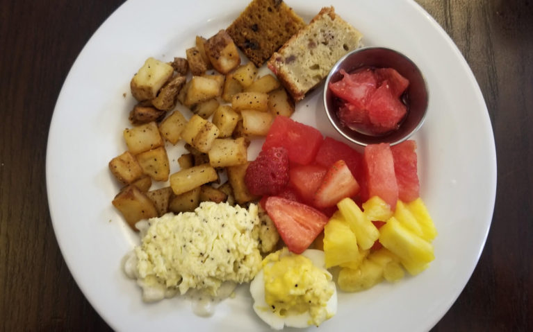 Breakfast Spread at the Robert E Lee Hotel :: I've Been Bit! Travel Blog