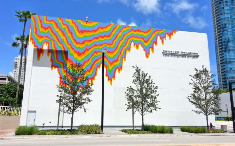 Mural On the Outside of the Fort Lauderdale Museum of Art :: I've Been Bit! Travel Blog