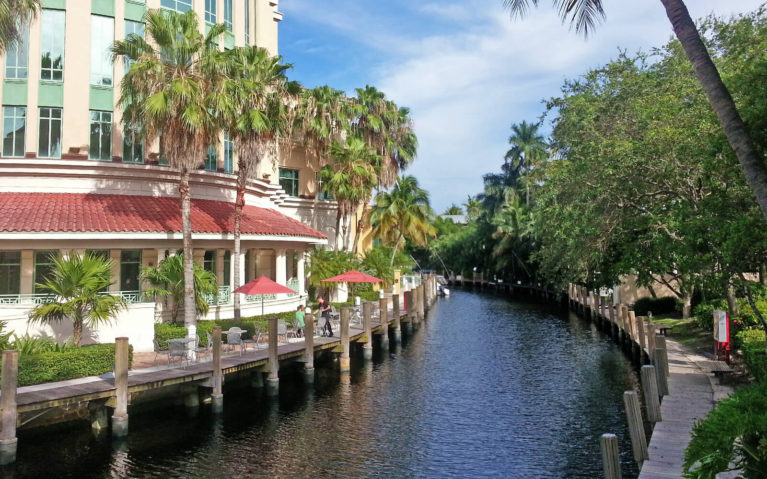 Fort Lauderdale Riverwalk on a Sunny Day :: I've Been Bit! Travel Blog