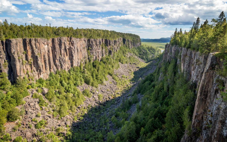 Views from the Lookout at Ouimet Canyon Provincial Park :: I've Been Bit! Travel Blog