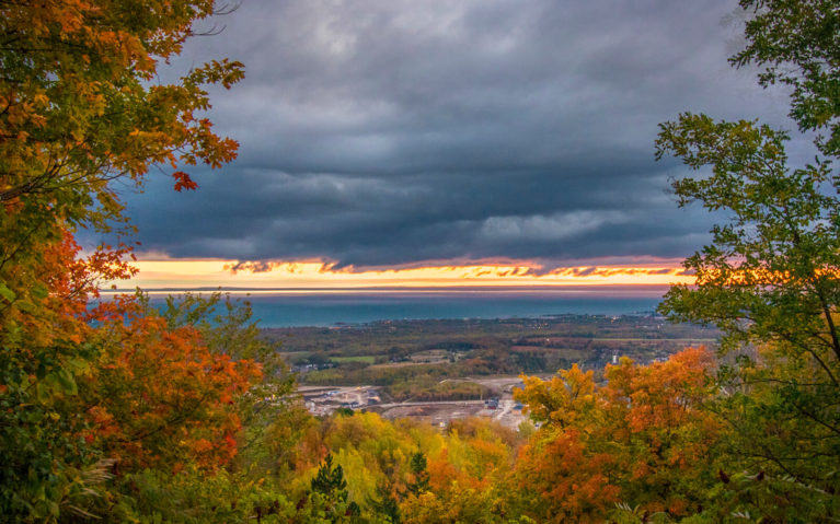 Views of South Georgian Bay from the Blue Mountain Lookout in Fall at Sunrise :: I've Been Bit! Travel Blog