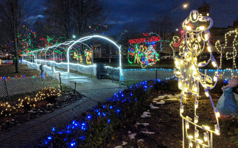 Some of the Displays at the Fantasy of Lights in Trenton :: I've Been Bit! Travel Blog