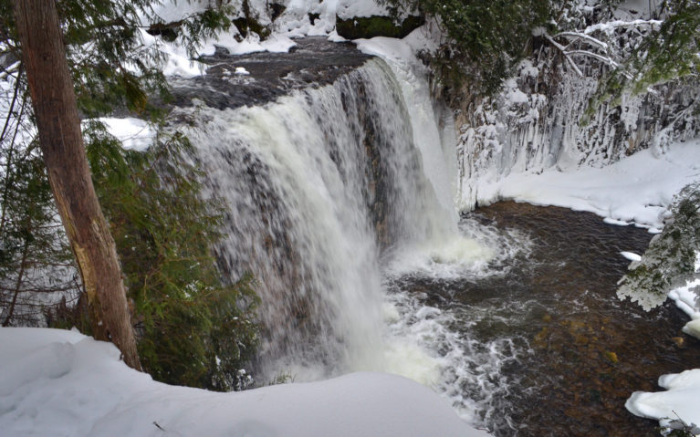 Flesherton's Hoggs Falls in Winter :: I've Been Bit! Travel Blog