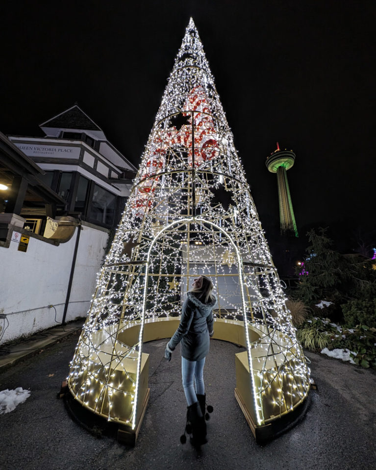 Lindz with Tall Tree & Skylon Tower at the Winter Festival of Lights :: I've Been Bit! Travel Blog