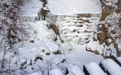 Lower Sydenham Falls, Hamilton in Winter :: I've Been Bit! A Travel Blog