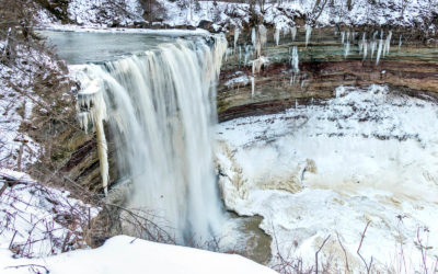 Lower Balls Falls in Winter :: I've Been Bit! Travel Blog