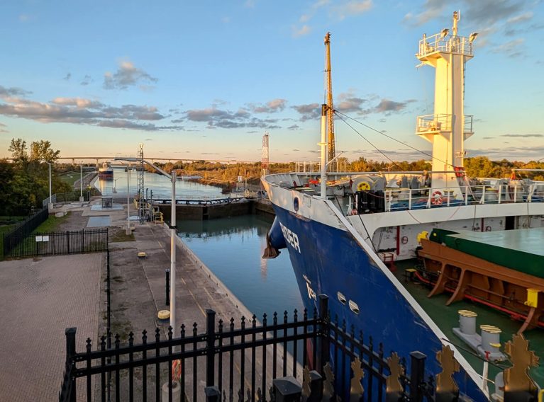 Views Along the Welland Canal Trail :: I've Been Bit! Travel Blog