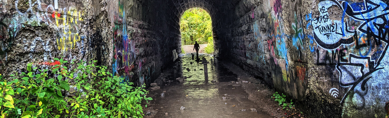 Screaming Tunnel Niagara Falls: A Spooky Spot Along the Bruce Trail :: I've Been Bit! Travel Blog