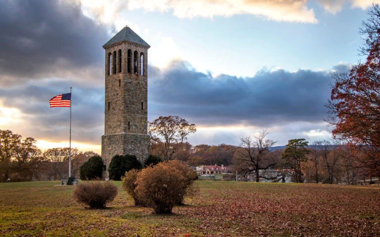 Golden Hour at the Luray Singing Tower :: I've Been Bit! Travel Blog