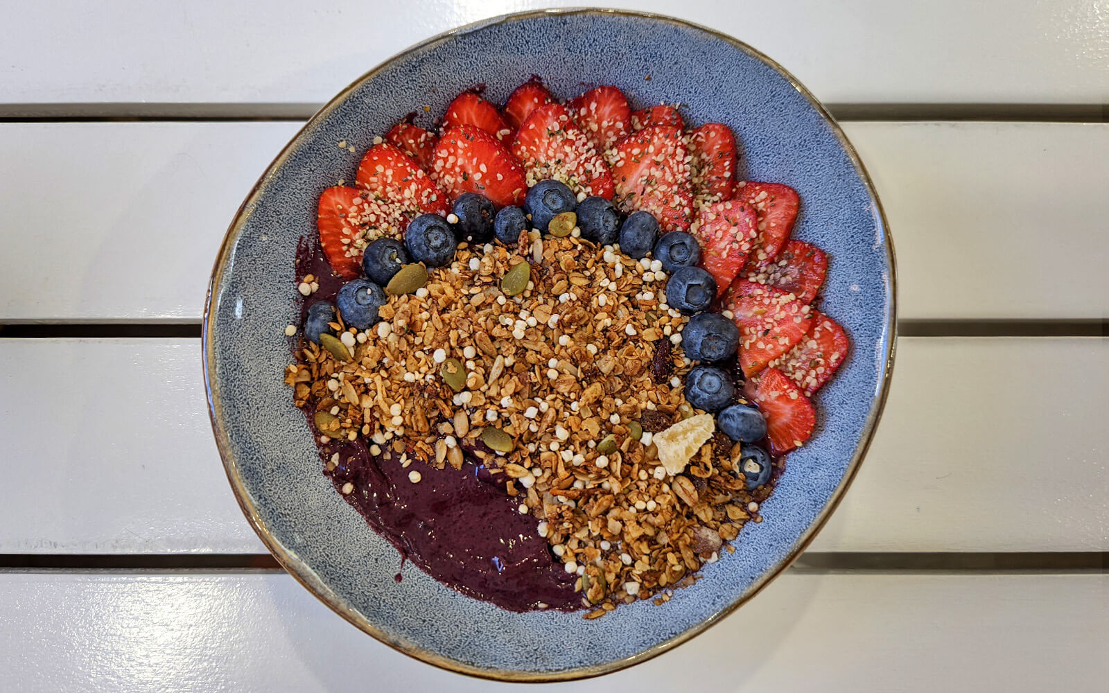 Smoothie Bowl at Tropical Blends in Belleville :: I've Been Bit! Travel Blog