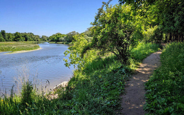 Views of the Grand River Along the Grand Valley Trail :: I've Been Bit! Travel Blog