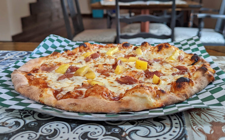 Aloha Pizza from Those Pie Guys in St Jacobs :: I've Been Bit! Travel Blog