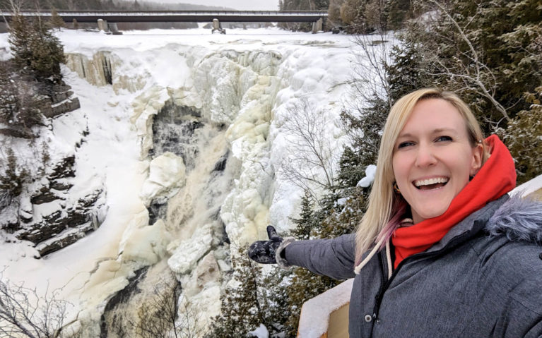 Lindsay In Front of Kakabeka Falls :: I've Been Bit! Travel Blog