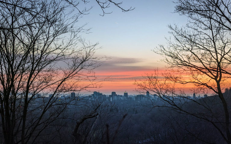 Sunrise Skies from Cliffview Park in Hamilton Ontario :: I've Been Bit! Travel Blog