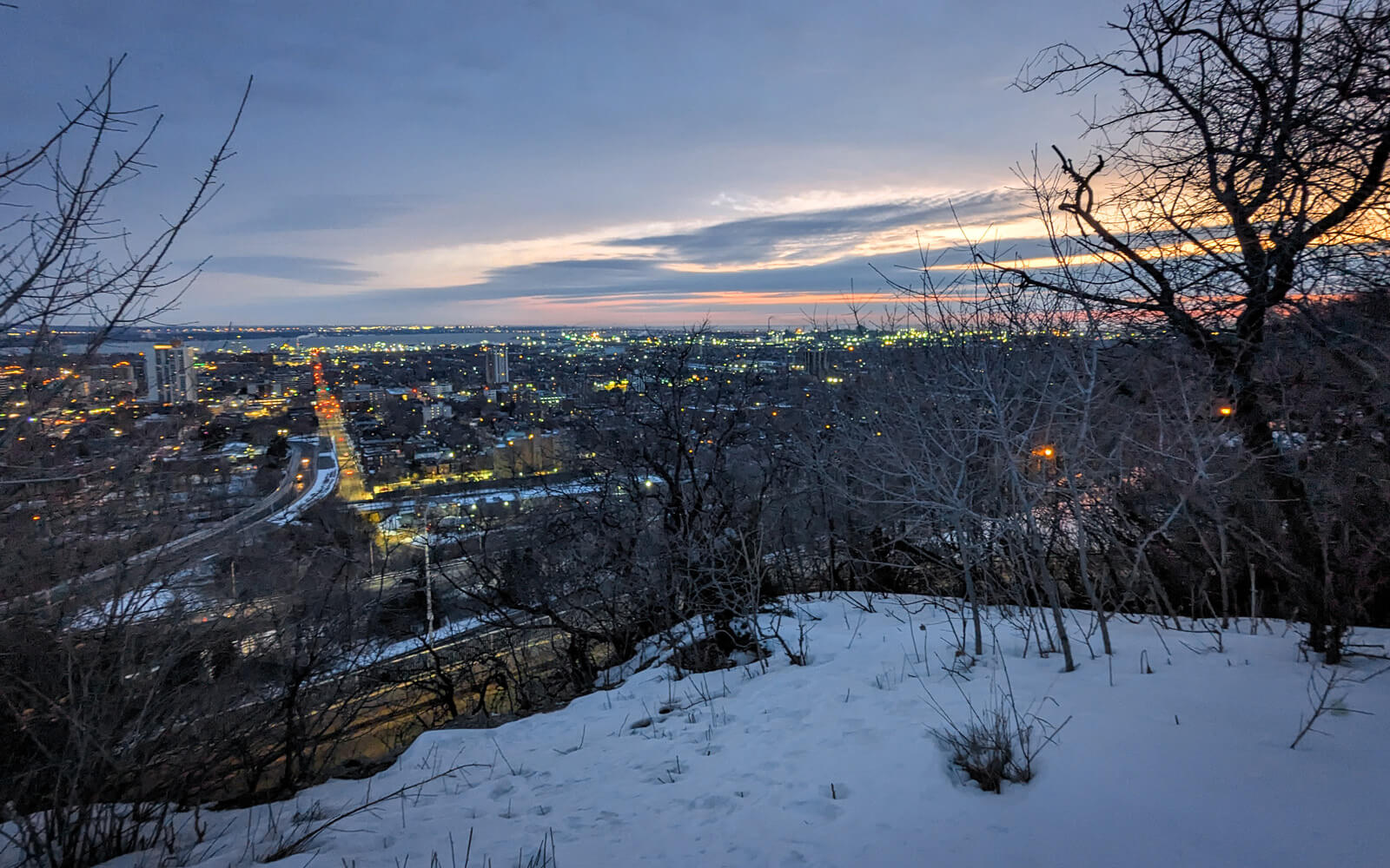 Early Sunrise Hamilton Views from Sam Lawrence Park :: I've Been Bit! Travel Blog