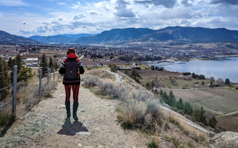 Lindsay Hiking at the Top of Munson Mountain Overlooking Penticton and Okanagan Lake :: I've Been Bit! Travel Blog